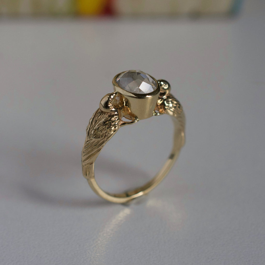 Avis Amor Ring