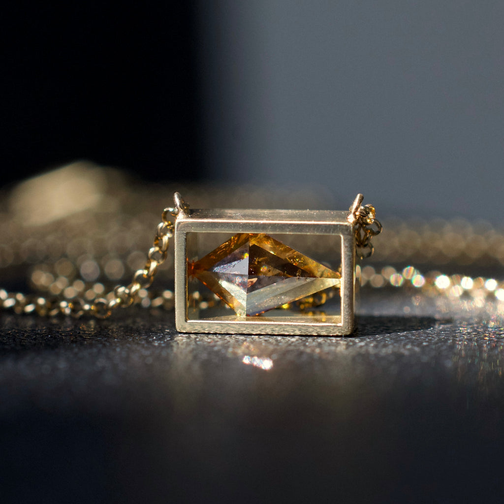 Frame Set Kite Diamond Necklace