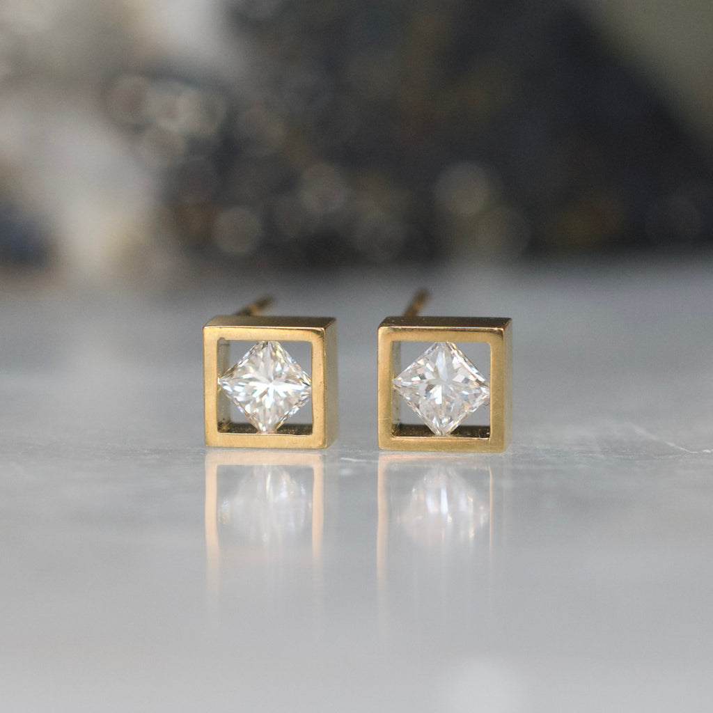 Frame Set Diamond Studs