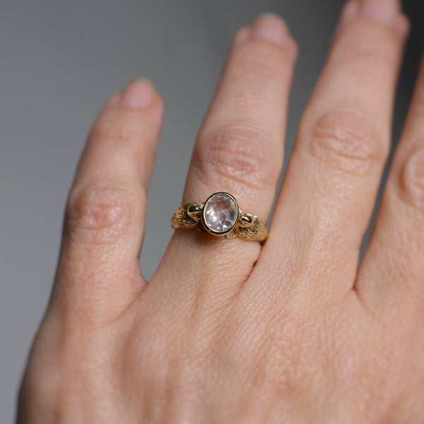 Avis Amor Ring