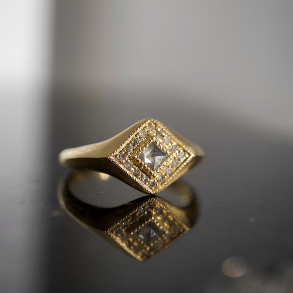 Rhombus Ring