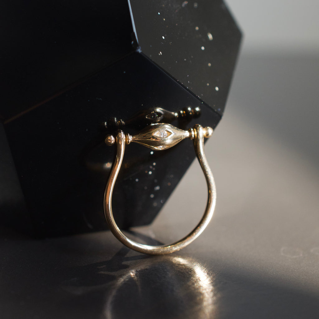 Mudra Ojo 5 Diamond Spinner Ring