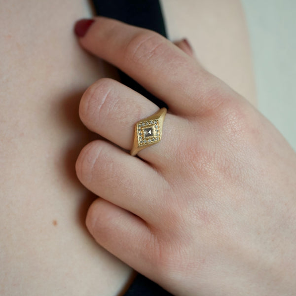 Rhombus Ring