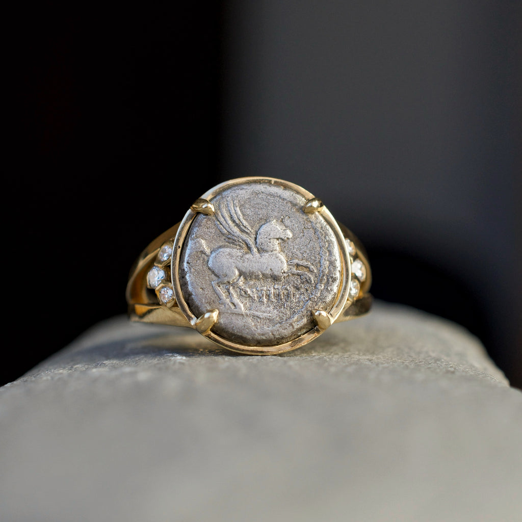 T. Quinarius Ancient Coin Ring